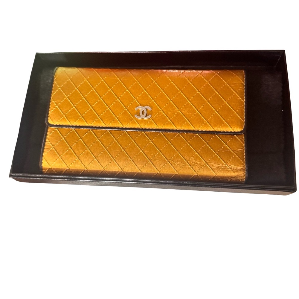 Chanel Metallic Diamond Quilted Wallet